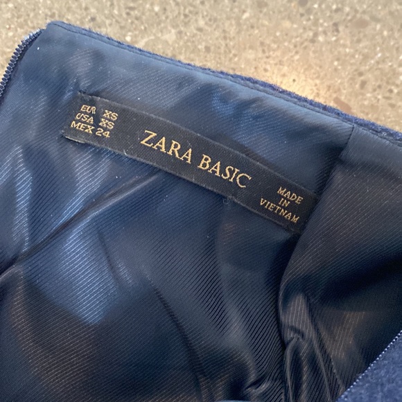 Zara Pencil Skirt with detail - Picture 6 of 7